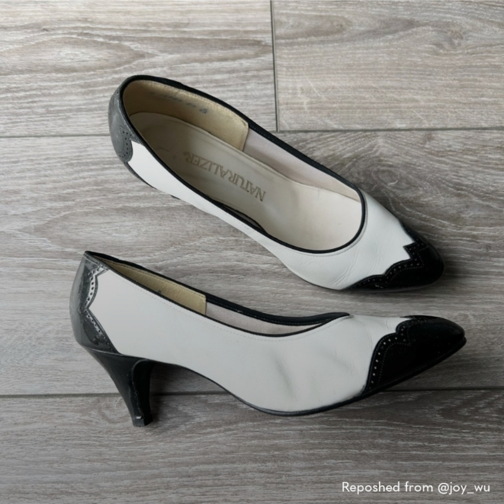 Naturalizer Women's Black and White Flats
